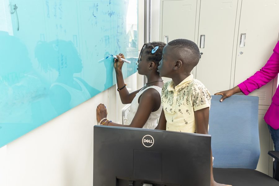 Learners at work in the AeRoCAD lab